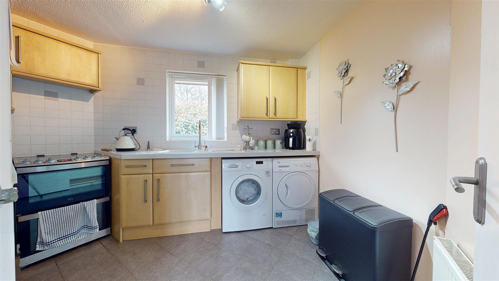 1 bed property in Redding Grove, Milton Keynes